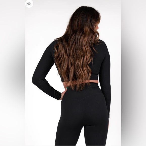 NWT Acta Ribbed Seamless Long Sleeve Shirt in Black Size XL - Picture 2 of 12